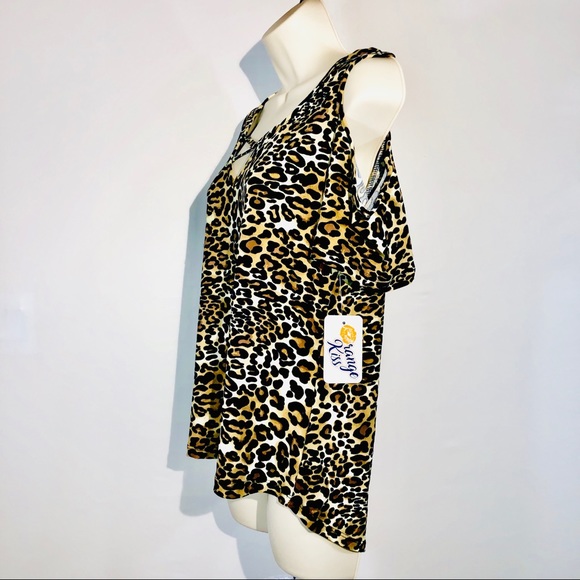 New.!Orange Kiss Blouse Cold Shoulder Animal Print - Picture 6 of 8